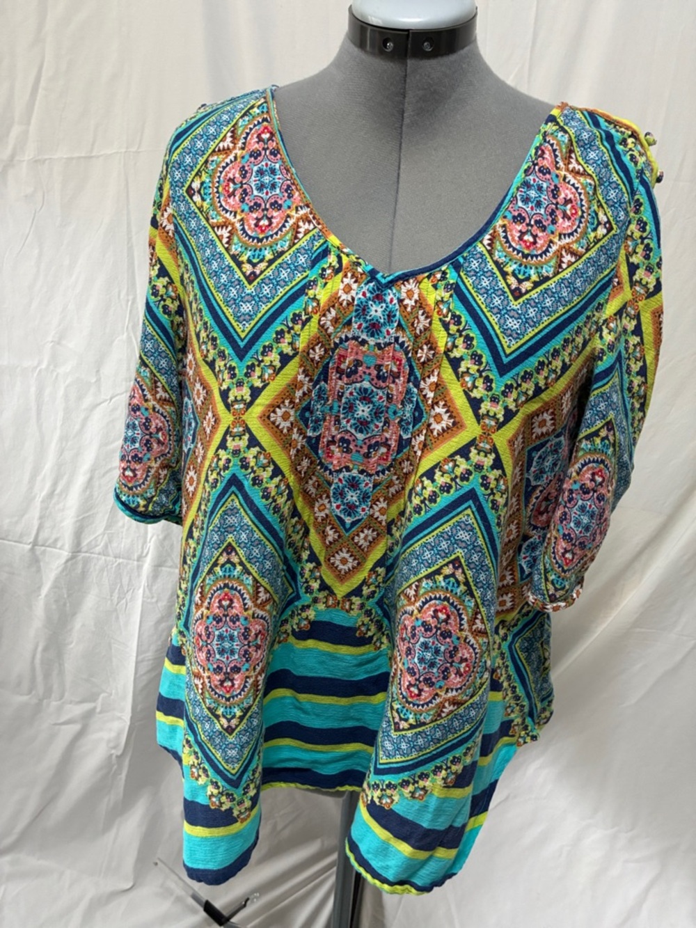 V-Neck Geometric Print Tunic in Teal Multi